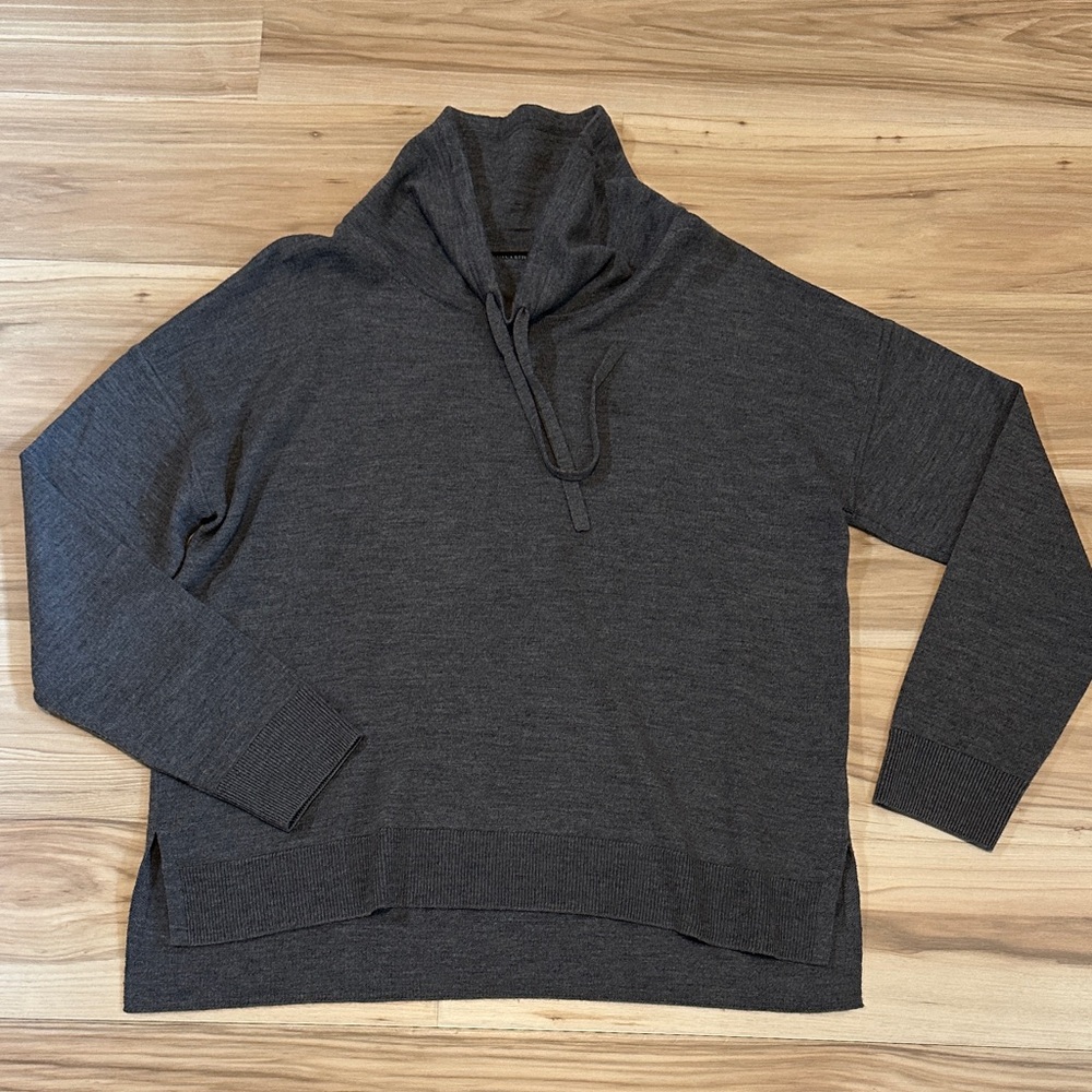 Banana Republic Charcoal Gray Merino Wool Sweater Size Large